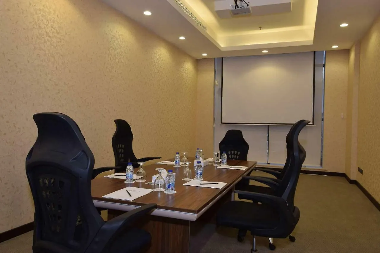 Salsabil Hotel By Warwick Al Corniche Jeddah 4*,